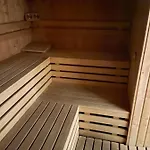 Ξενοδοχείο με διαμερίσματα Garda Wellness Apartmanhaz