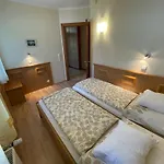 Garda Wellness Apartmanhaz