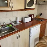 Ξενοδοχείο με διαμερίσματα Garda Wellness Apartmanhaz Hévíz