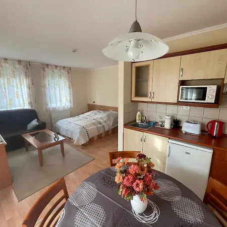 Garda Wellness Apartmanhaz Heviz