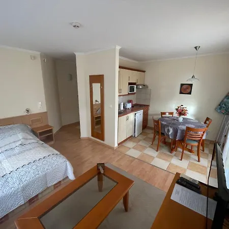 Garda Wellness Apartmanhaz Lägenhetshotell 4*