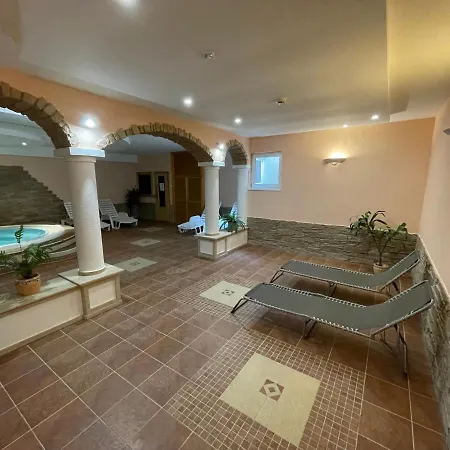 Garda Wellness Apartmanhaz