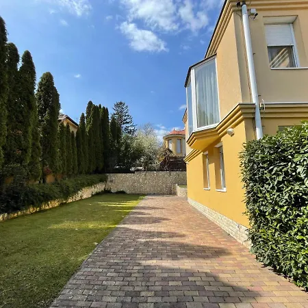 Garda Wellness Apartmanhaz Heviz