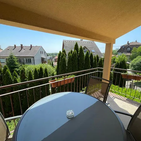 Garda Wellness Apartmanhaz *