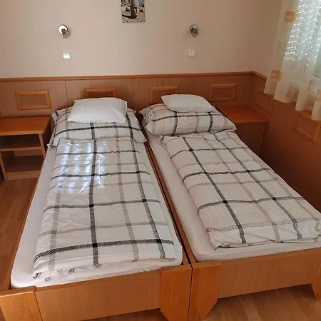 Garda Wellness Apartmanhaz Lägenhetshotell Hévíz