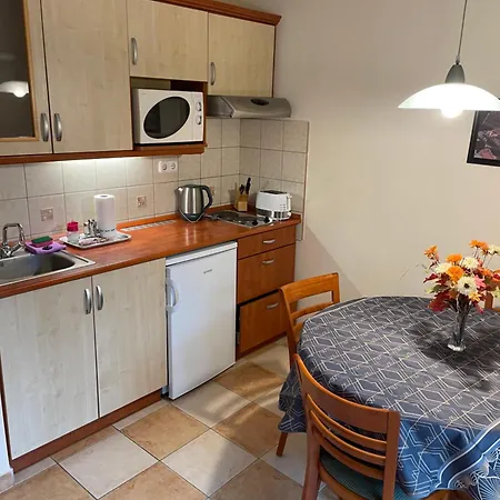 Garda Wellness Apartmanhaz *