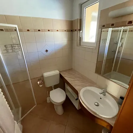 Garda Wellness Apartmanhaz * Heviz
