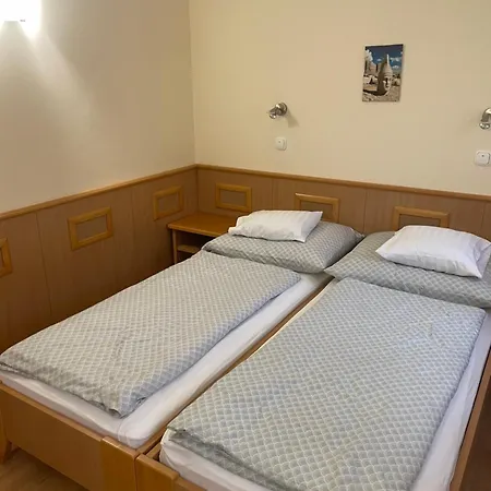 Garda Wellness Apartmanhaz アパートホテル