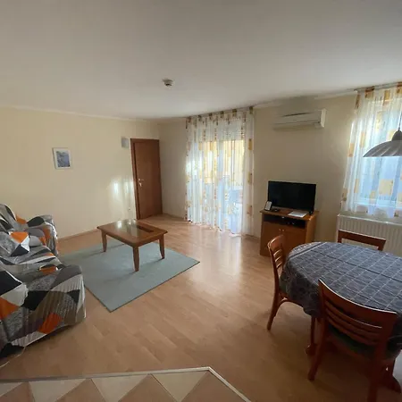 Garda Wellness Apartmanhaz ヘーヴィーズ