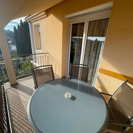 Garda Wellness Apartmanhaz ヘーヴィーズ