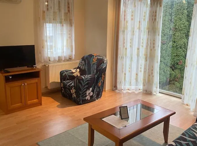 Garda Wellness Apartmanhaz 4*