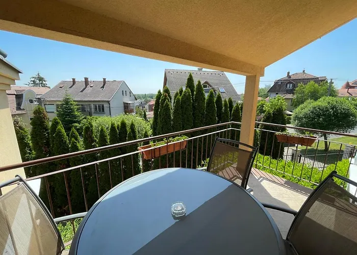 Garda Wellness Apartmanhaz 4*