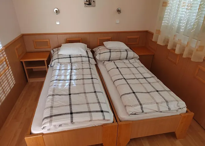 Garda Wellness Apartmanhaz アパートホテル ヘーヴィーズ